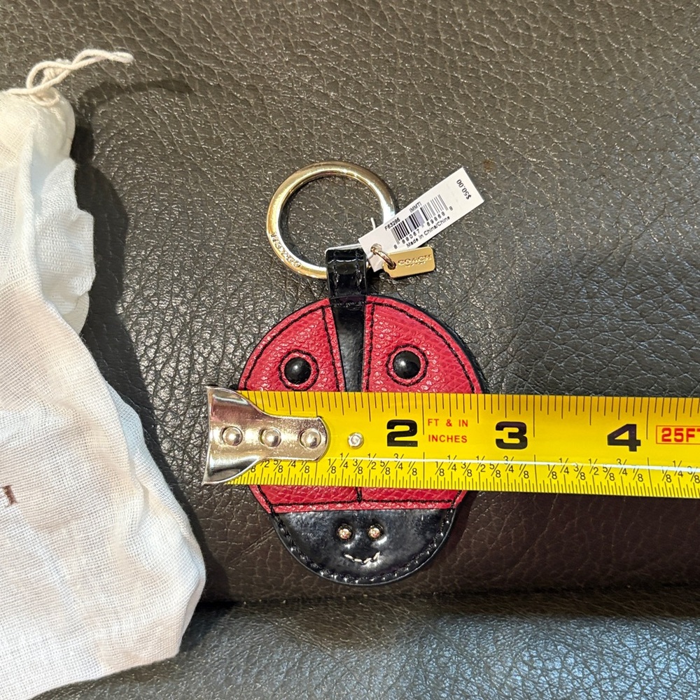 Coach lady bug key chain with duster bag - Picture 9 of 9